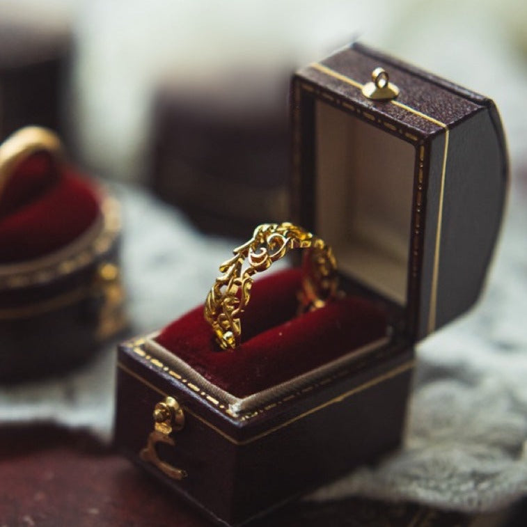 Red Vintage Ring Box – The Wed Genie